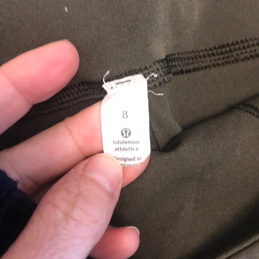 Lululemon crops - Picture 4 of 5
